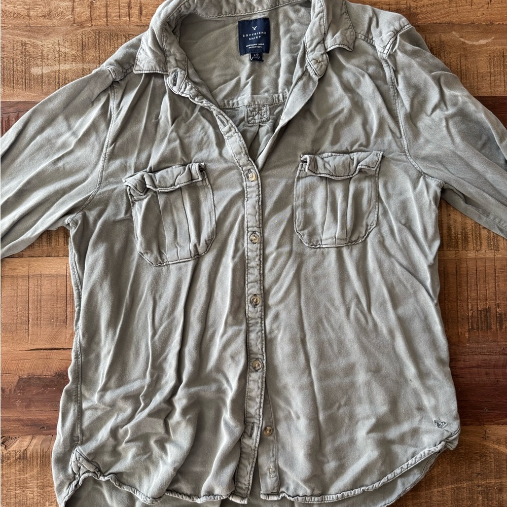 American Eagle Outfitters Olive Casual Button-Down Shirt